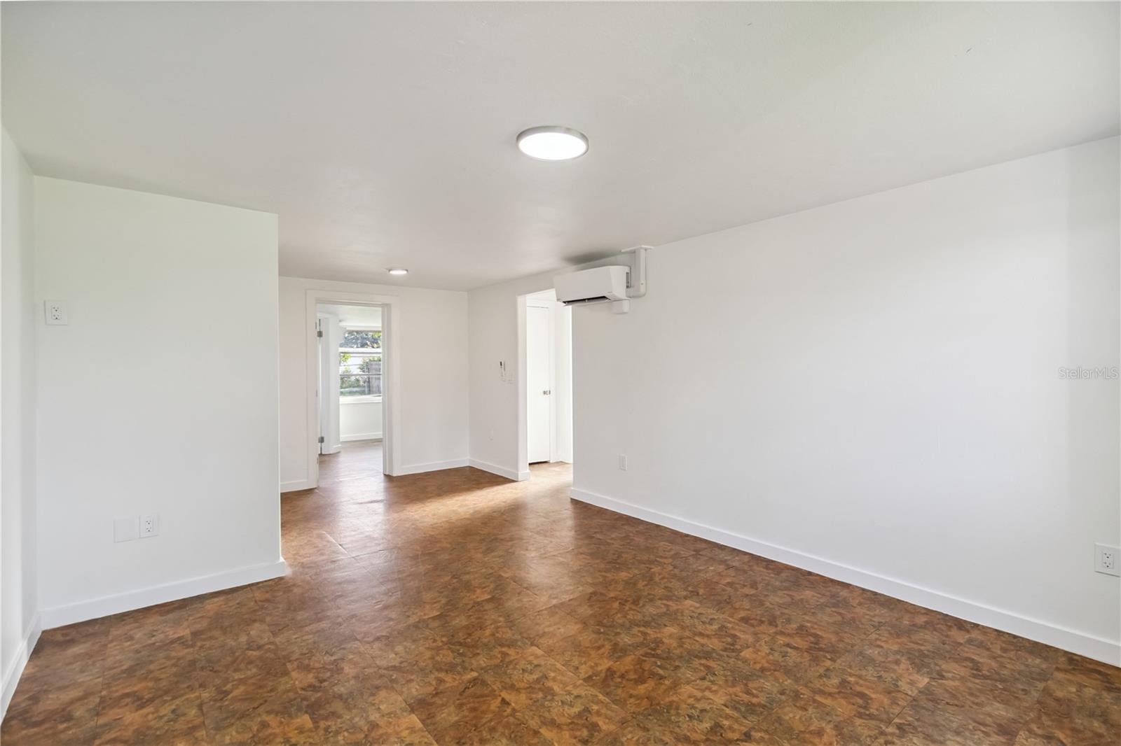 Image 13 of 65 For 306 Langsner Street