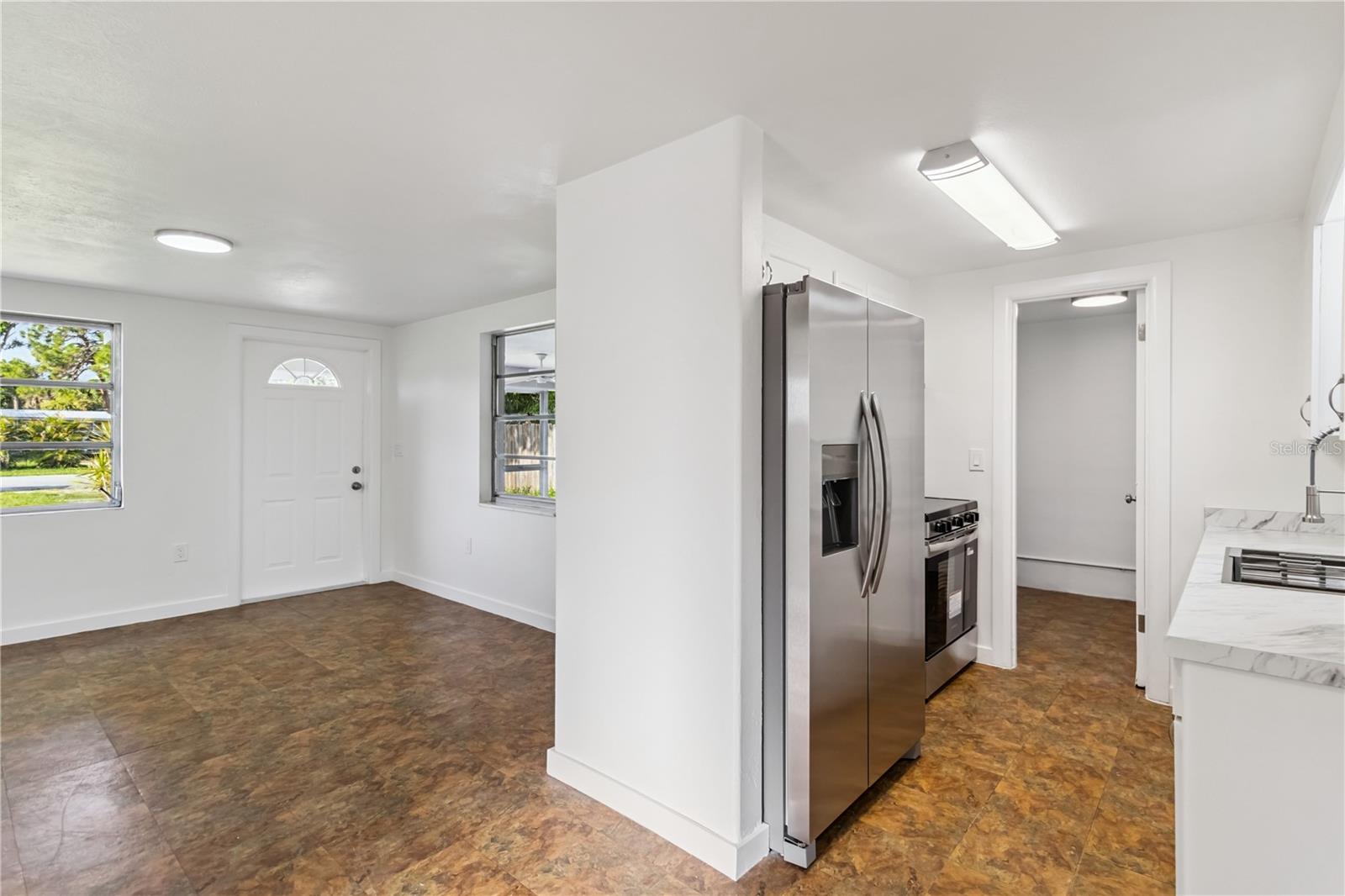 Image 19 of 65 For 306 Langsner Street