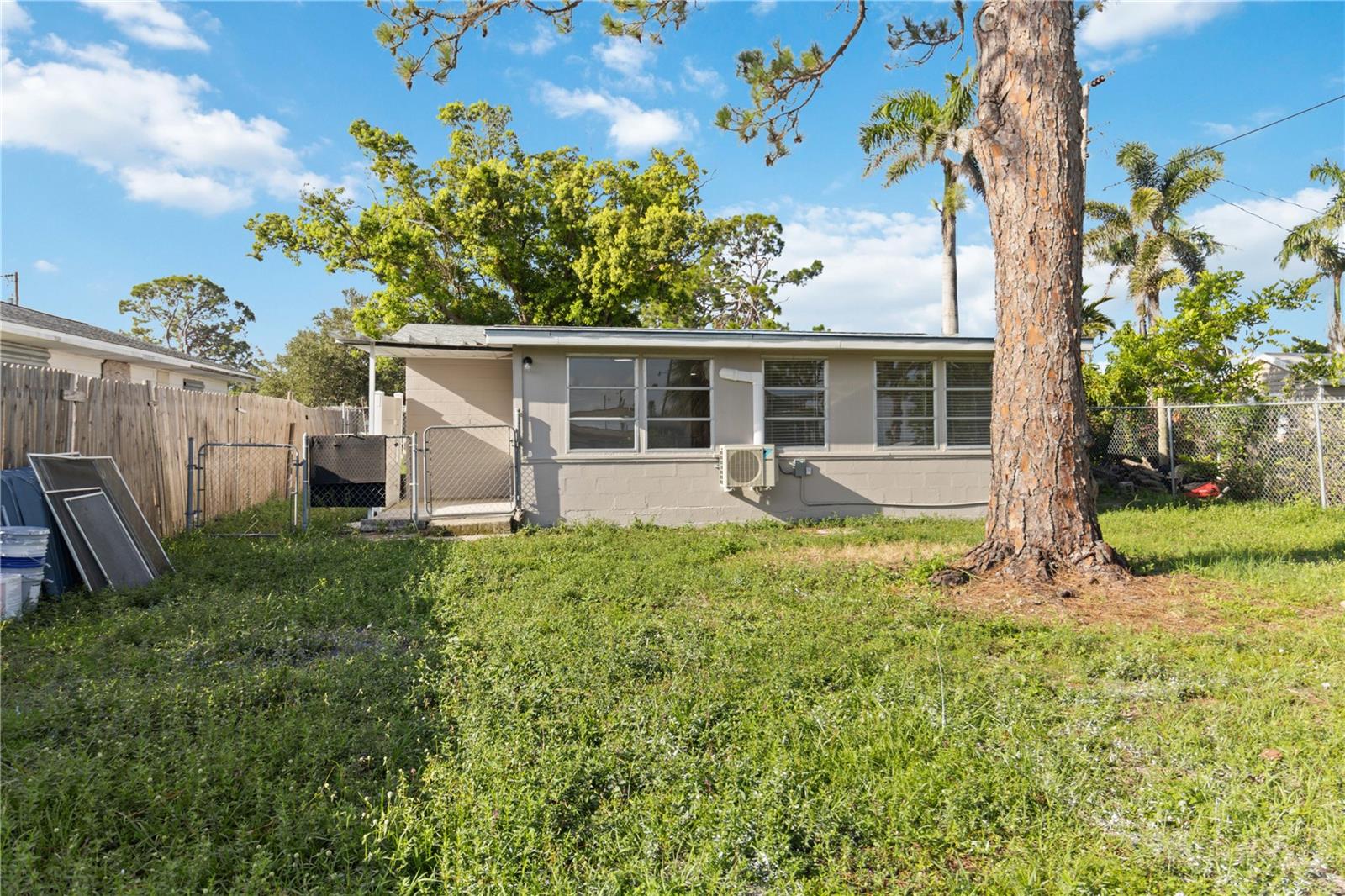 Image 40 of 65 For 306 Langsner Street