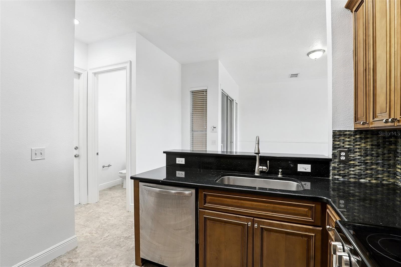Image 14 of 35 For 12746 Avalon Lake Drive
