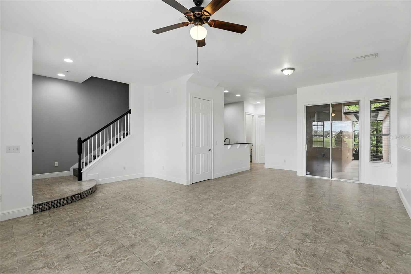 Image 7 of 35 For 12746 Avalon Lake Drive