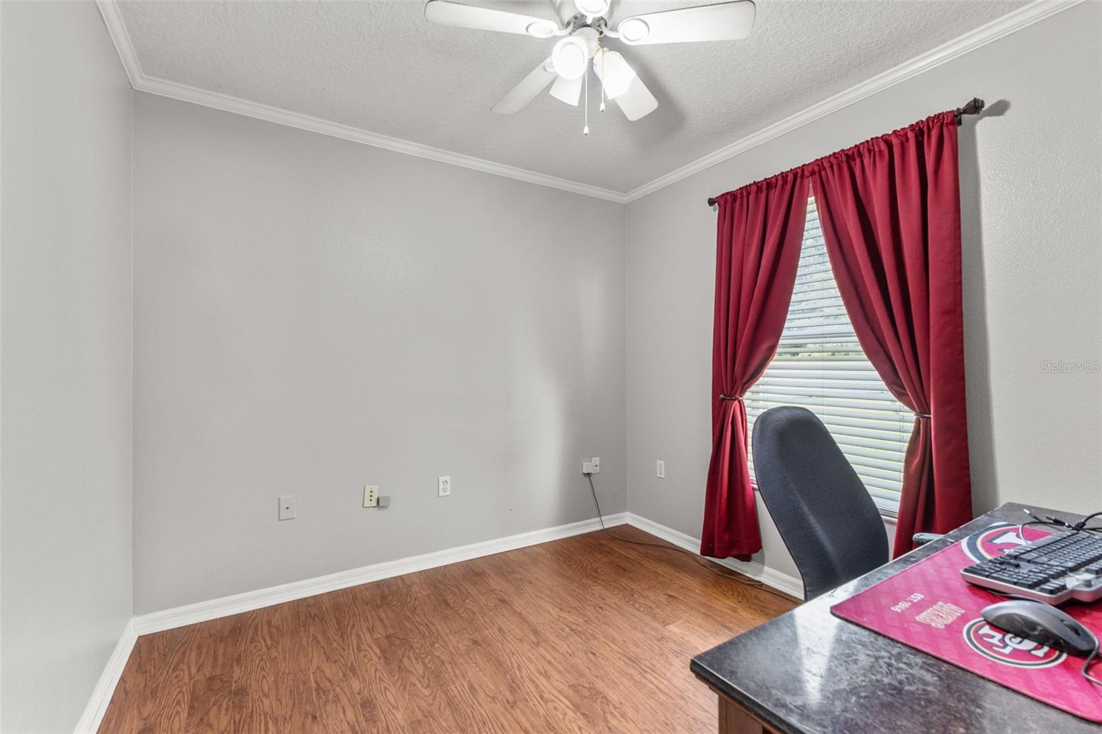 Image 10 of 44 For 14711 1st Avenue E