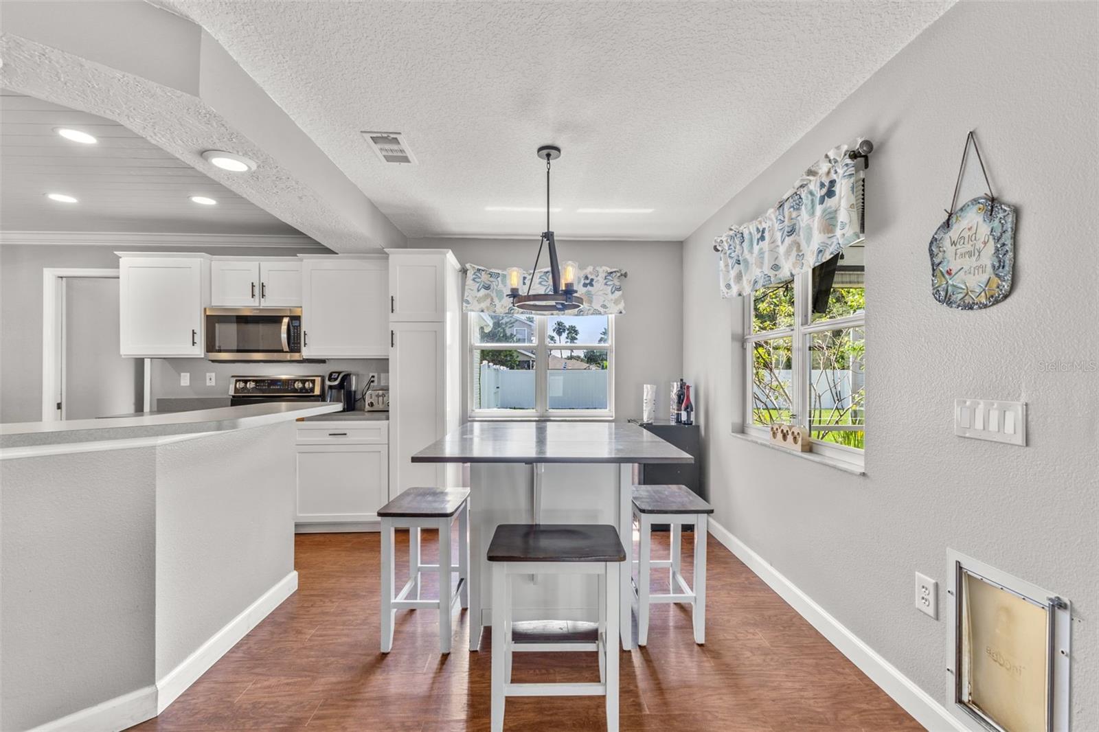 Image 14 of 44 For 14711 1st Avenue E