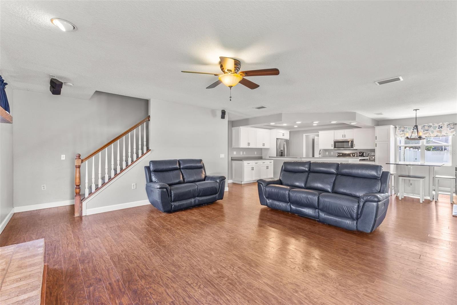 Image 32 of 44 For 14711 1st Avenue E