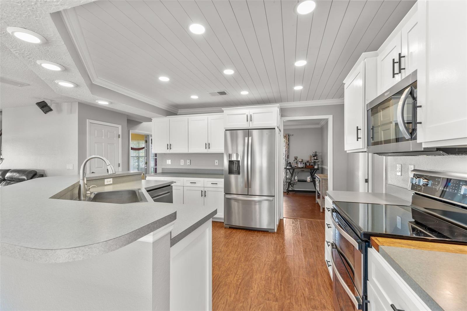 Image 39 of 44 For 14711 1st Avenue E