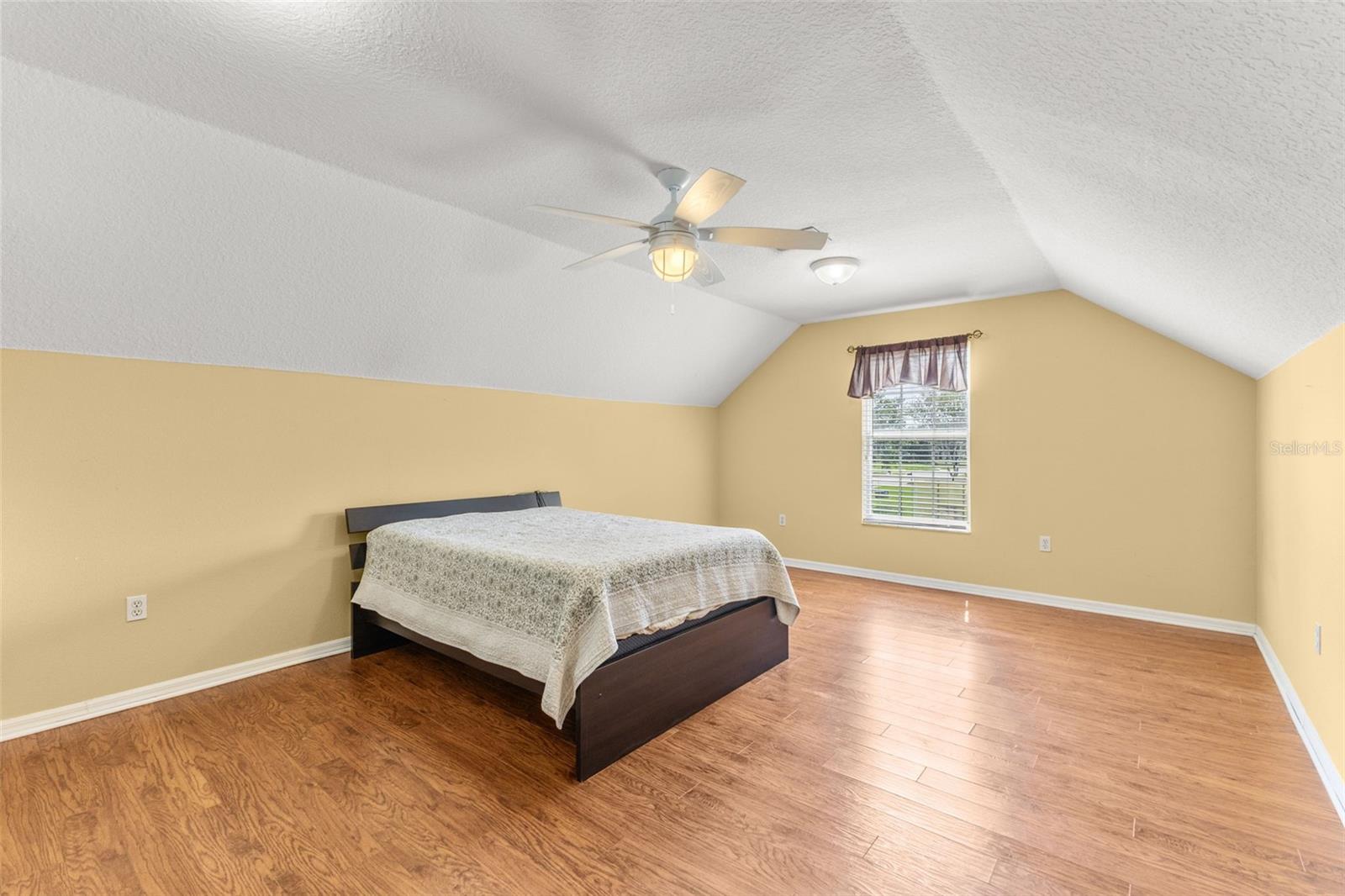 Image 7 of 44 For 14711 1st Avenue E