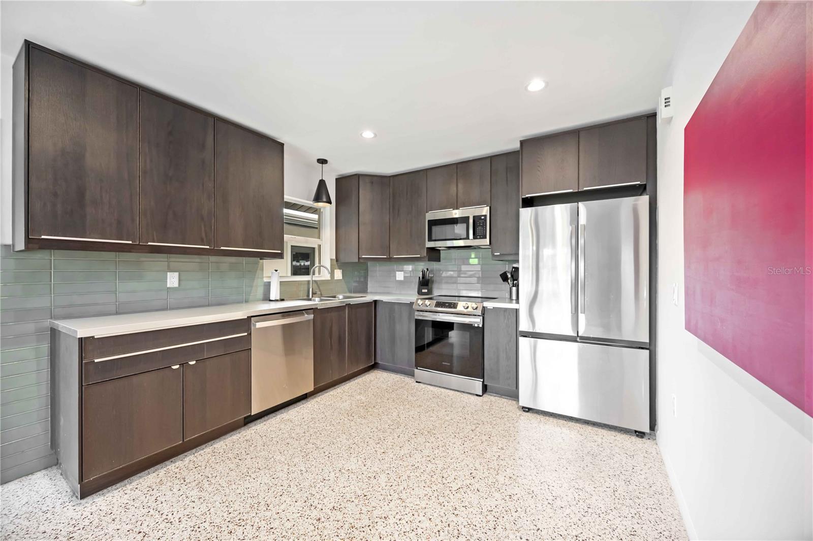 Image 12 of 28 For 2105 Hibiscus Street