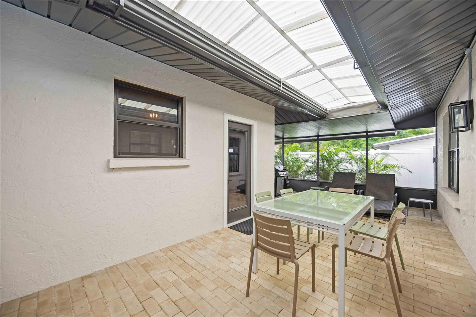 Image 24 of 28 For 2105 Hibiscus Street
