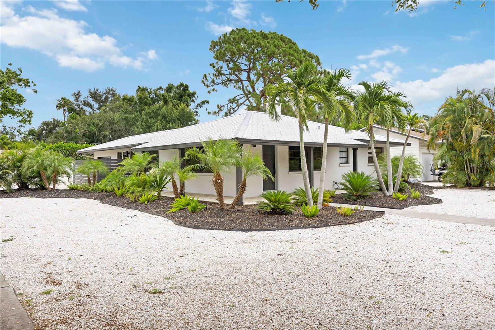 Image 4 of 28 For 2105 Hibiscus Street