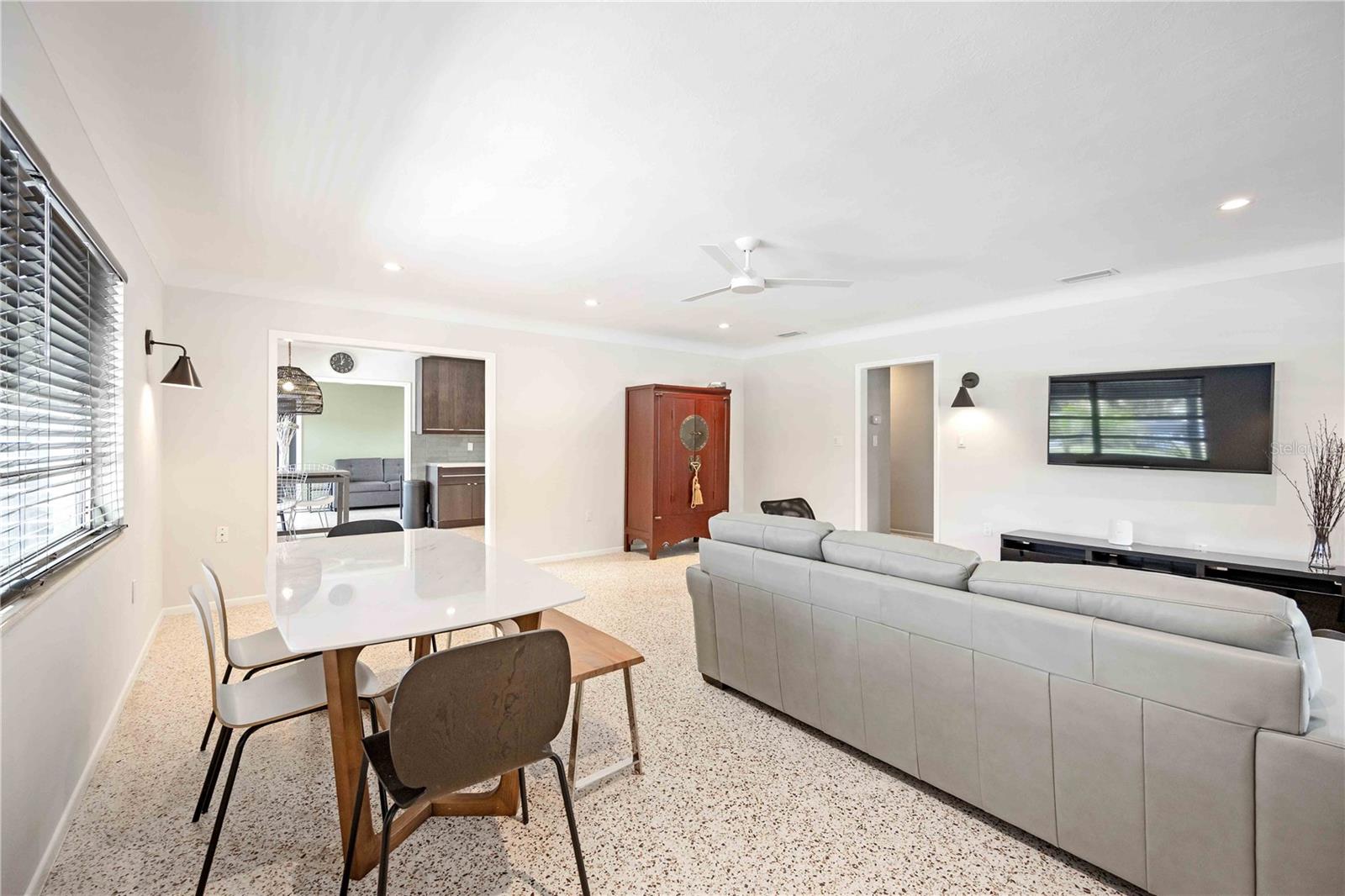 Image 8 of 28 For 2105 Hibiscus Street