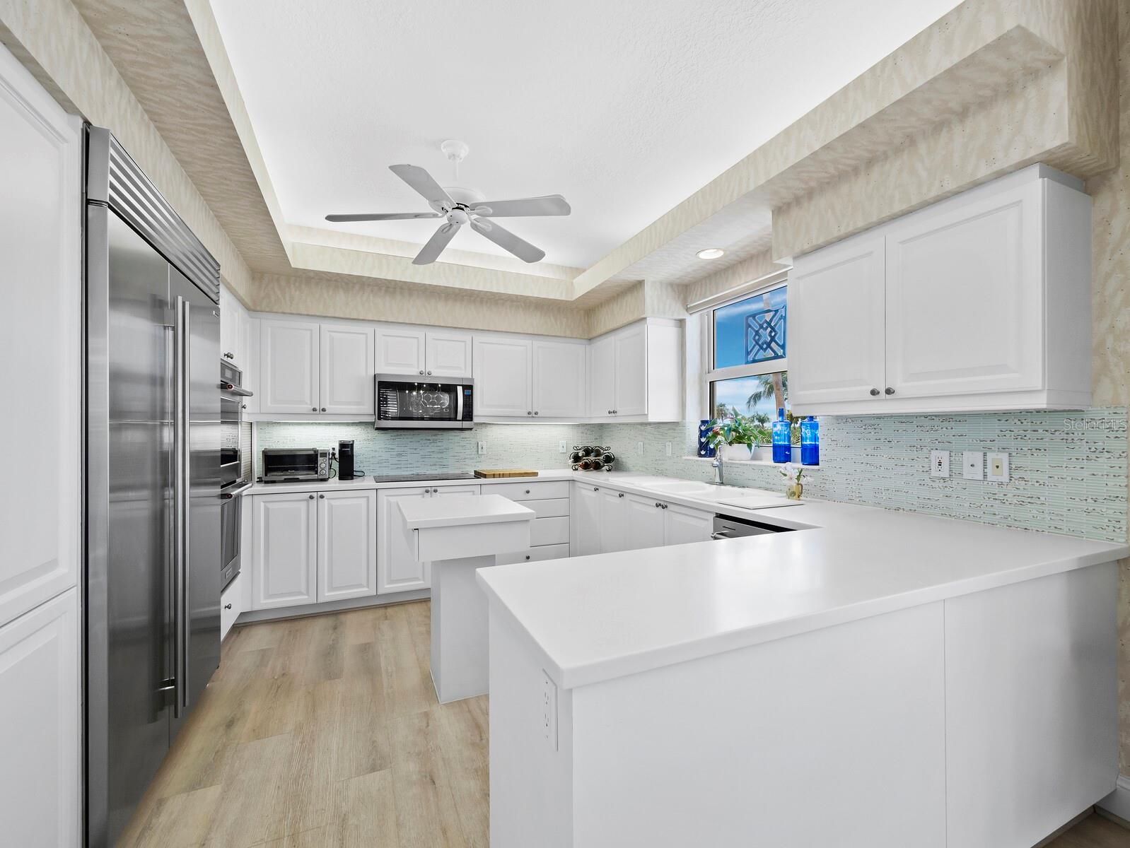 Image 14 of 64 For 3030 Grand Bay Boulevard 312