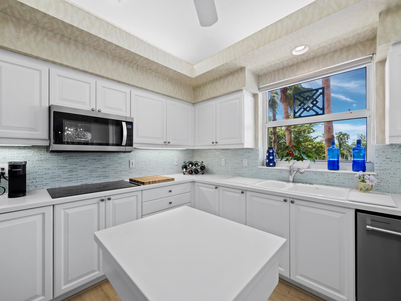Image 15 of 64 For 3030 Grand Bay Boulevard 312