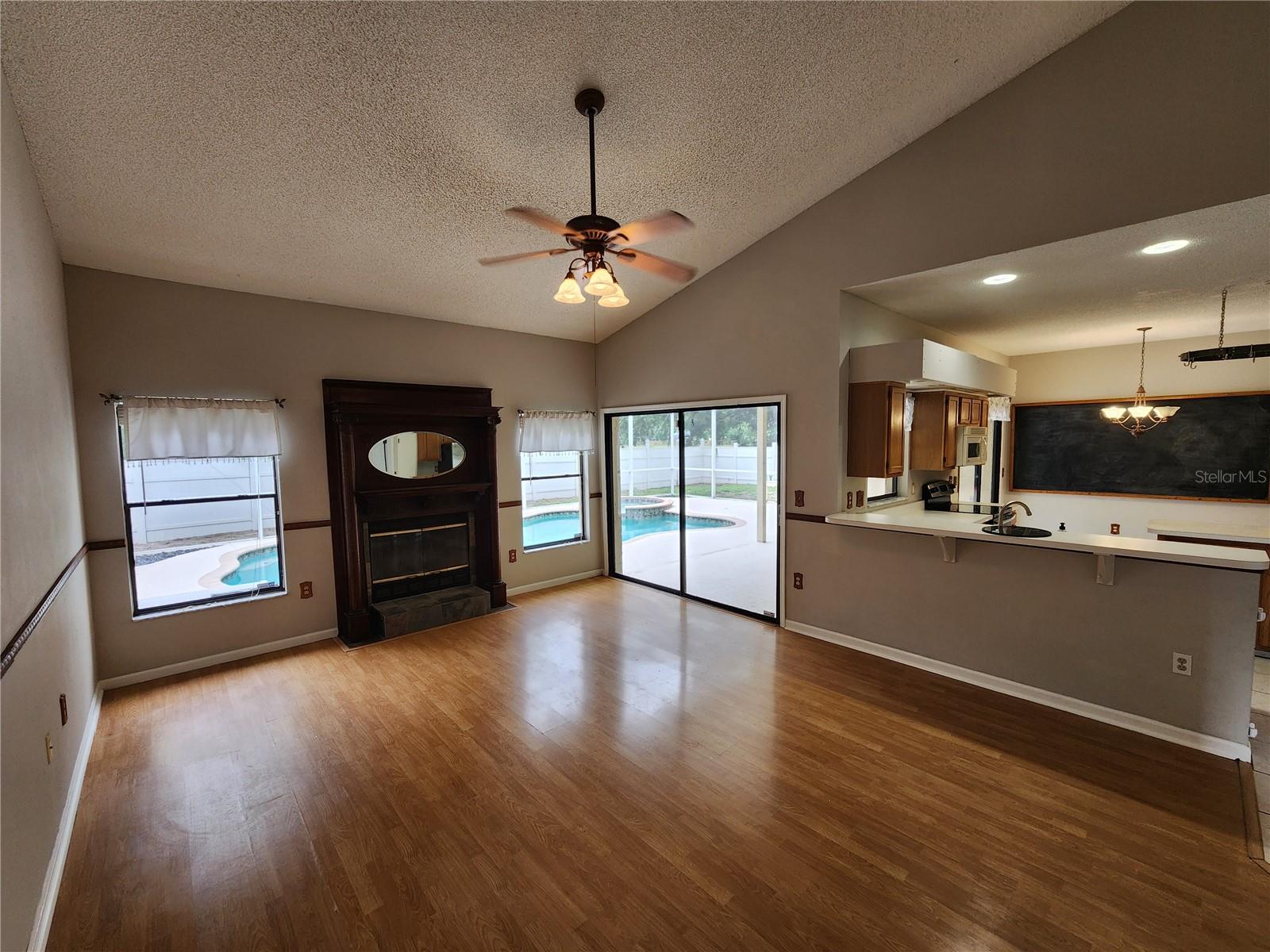 Image 16 of 39 For 4011 78th Drive E