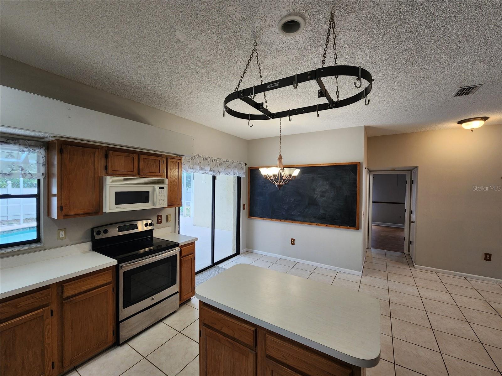 Image 21 of 39 For 4011 78th Drive E