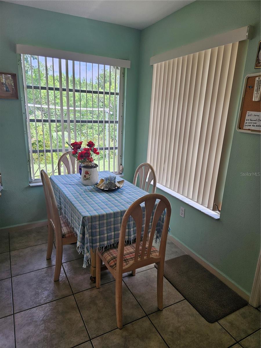 Image 11 of 25 For 468 Harland Street