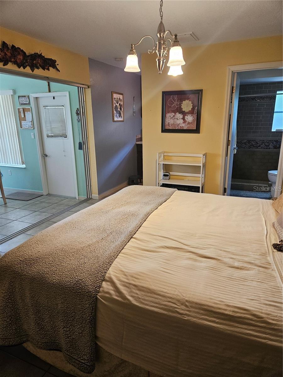 Image 6 of 25 For 468 Harland Street
