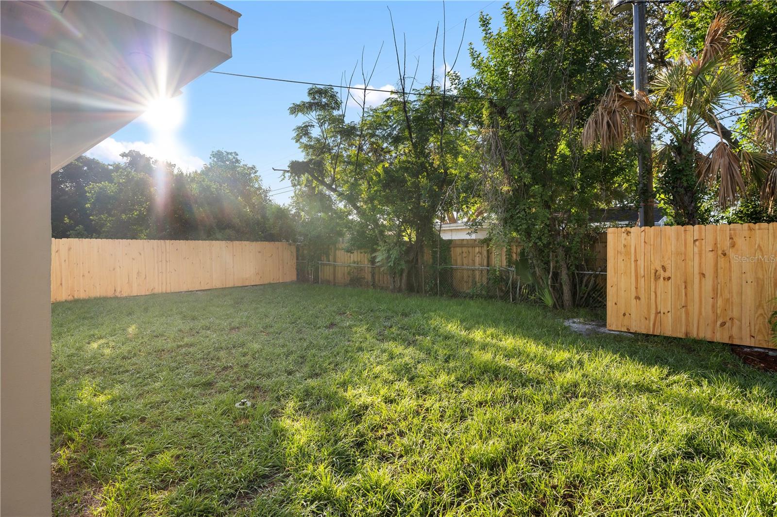 Image 37 of 41 For 2120 Bonita Way S