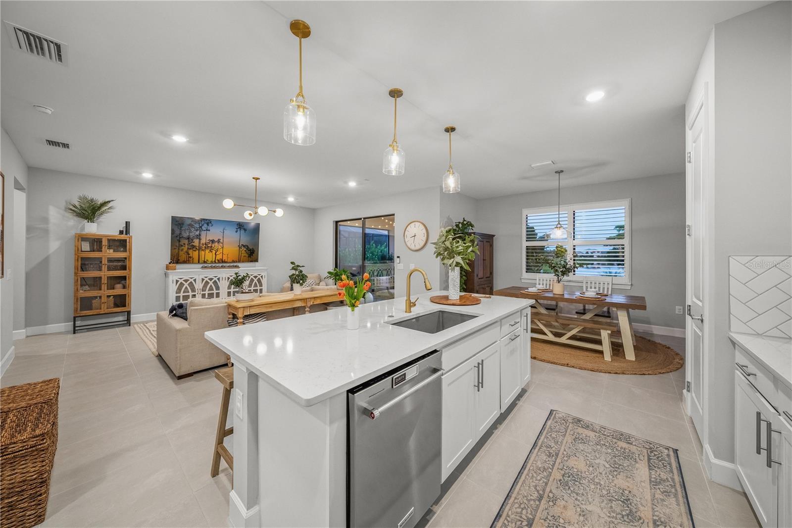 Image 10 of 40 For 16219 Pine Mist Drive