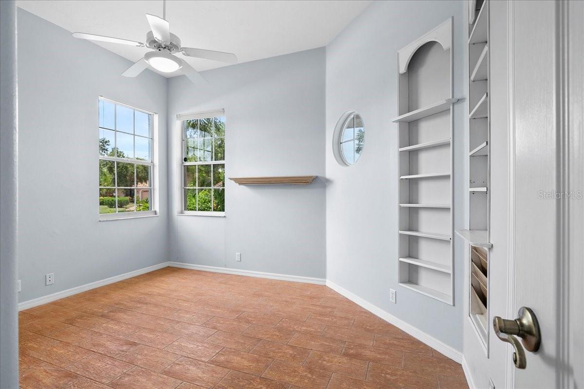 Image 13 of 22 For 5814 Fairwoods Circle