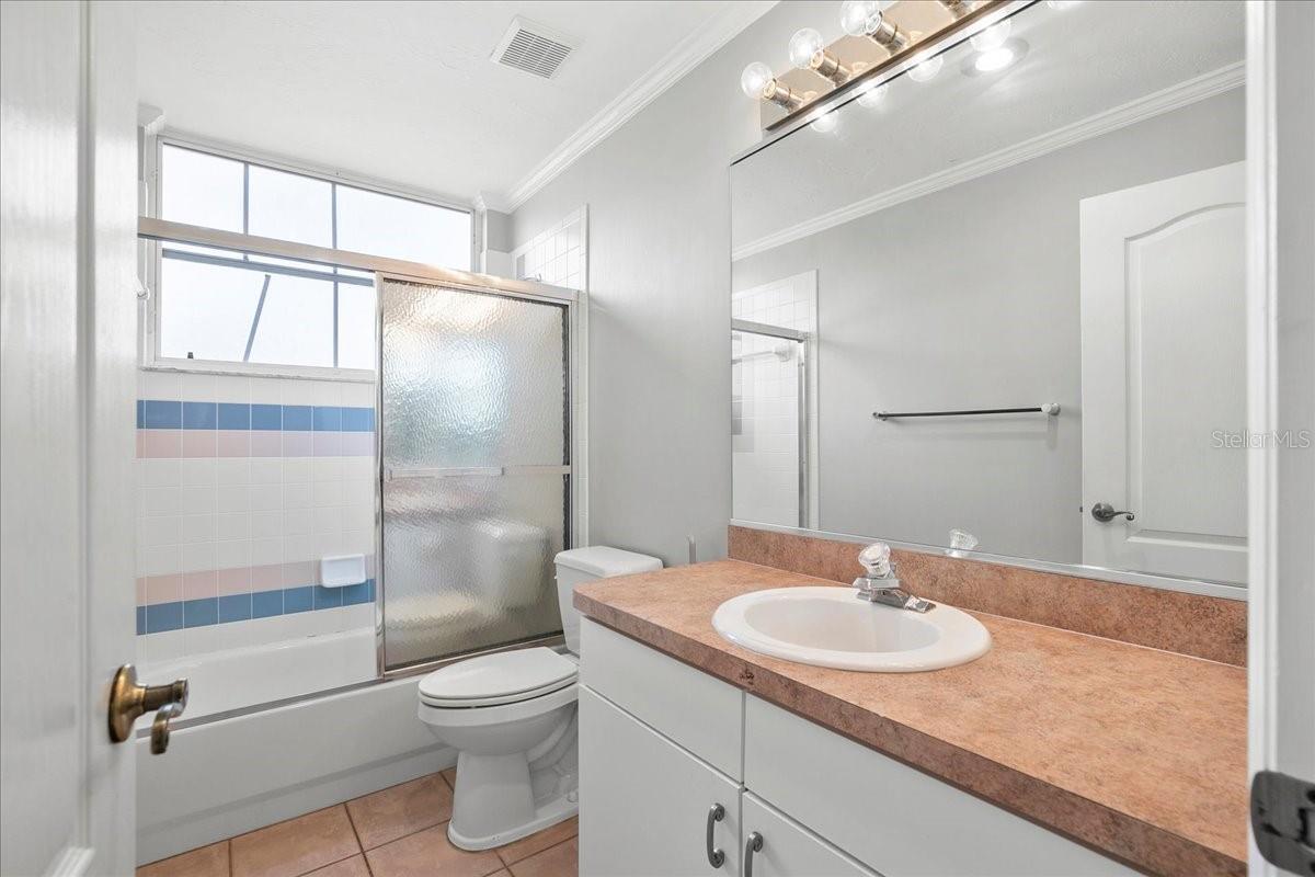 Image 14 of 22 For 5814 Fairwoods Circle