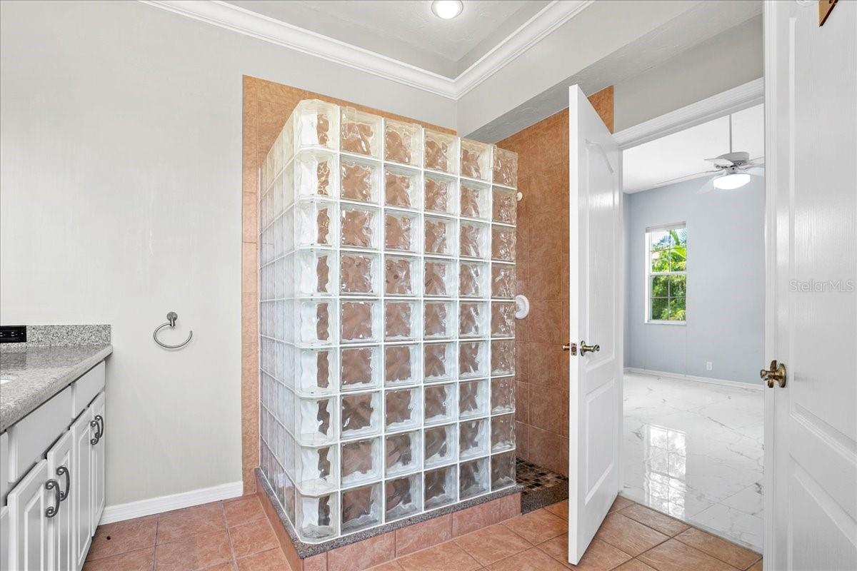 Image 18 of 22 For 5814 Fairwoods Circle