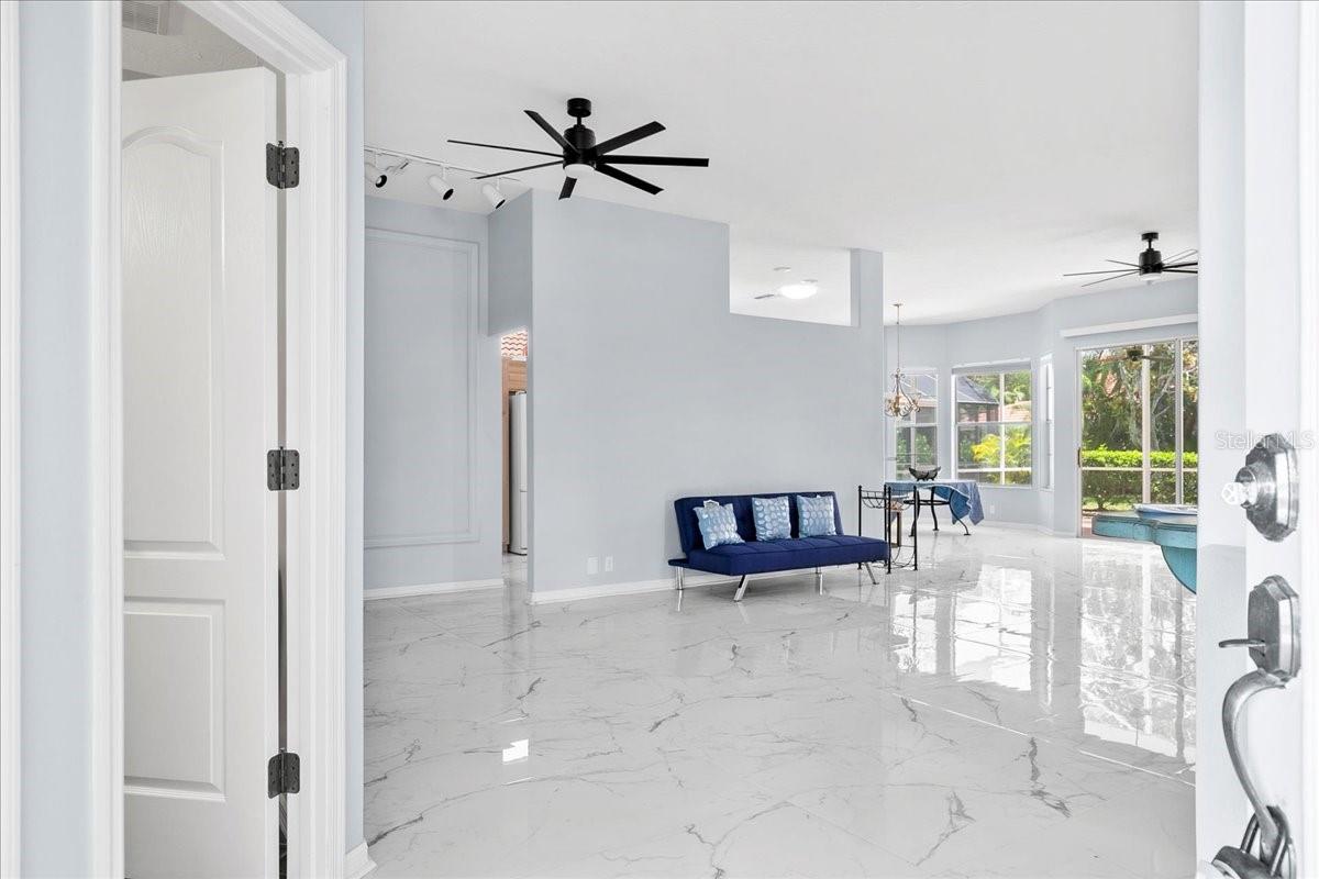 Image 6 of 22 For 5814 Fairwoods Circle