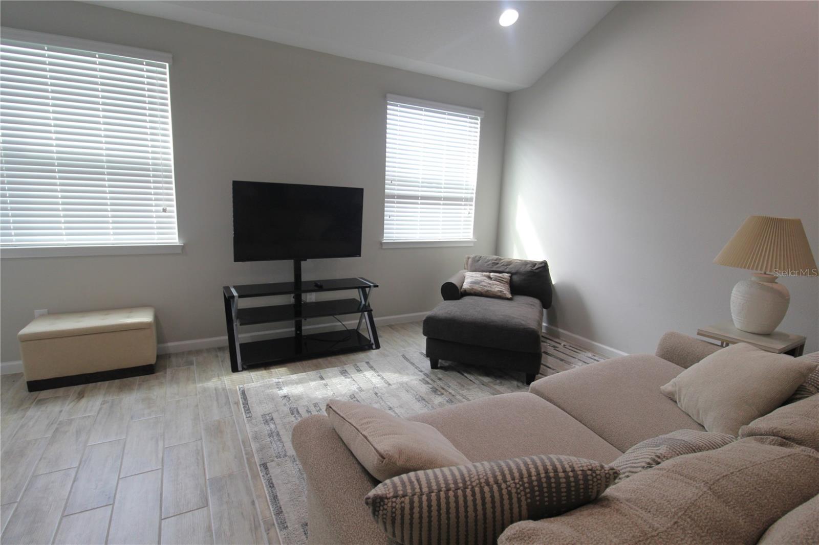 Image 11 of 40 For 11819 Brookside Drive