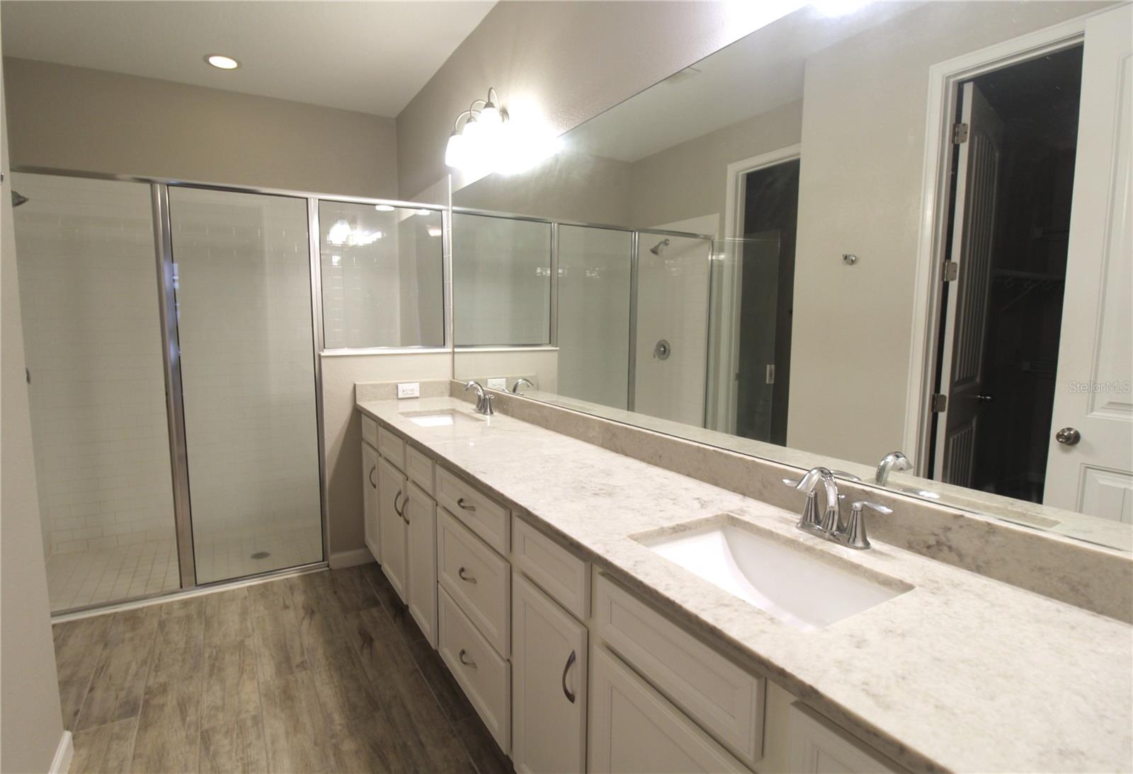 Image 13 of 40 For 11819 Brookside Drive