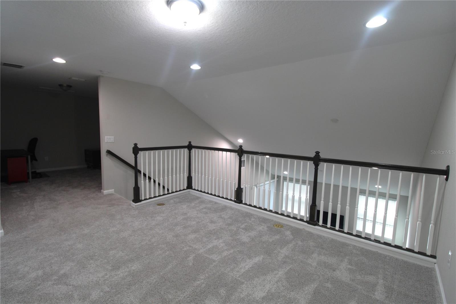 Image 18 of 40 For 11819 Brookside Drive
