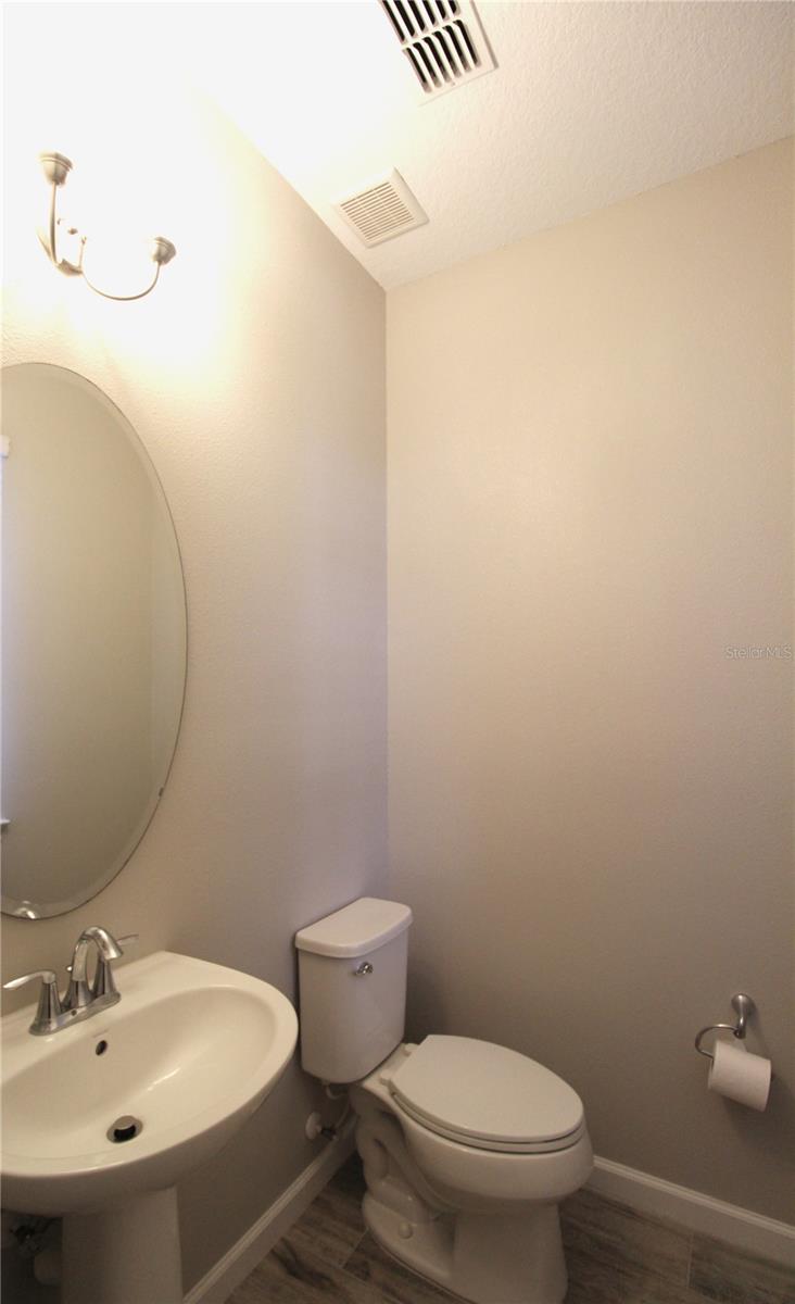 Image 25 of 40 For 11819 Brookside Drive
