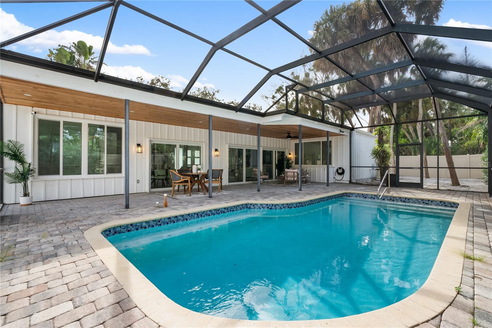Image 30 of 41 For 4879 Commonwealth Drive