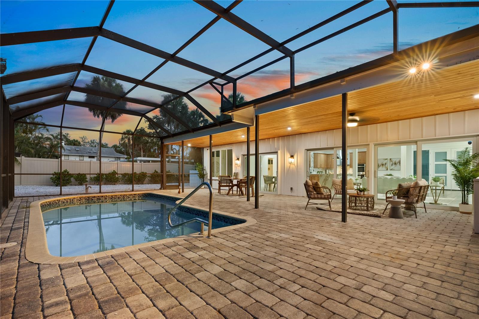 Image 32 of 41 For 4879 Commonwealth Drive