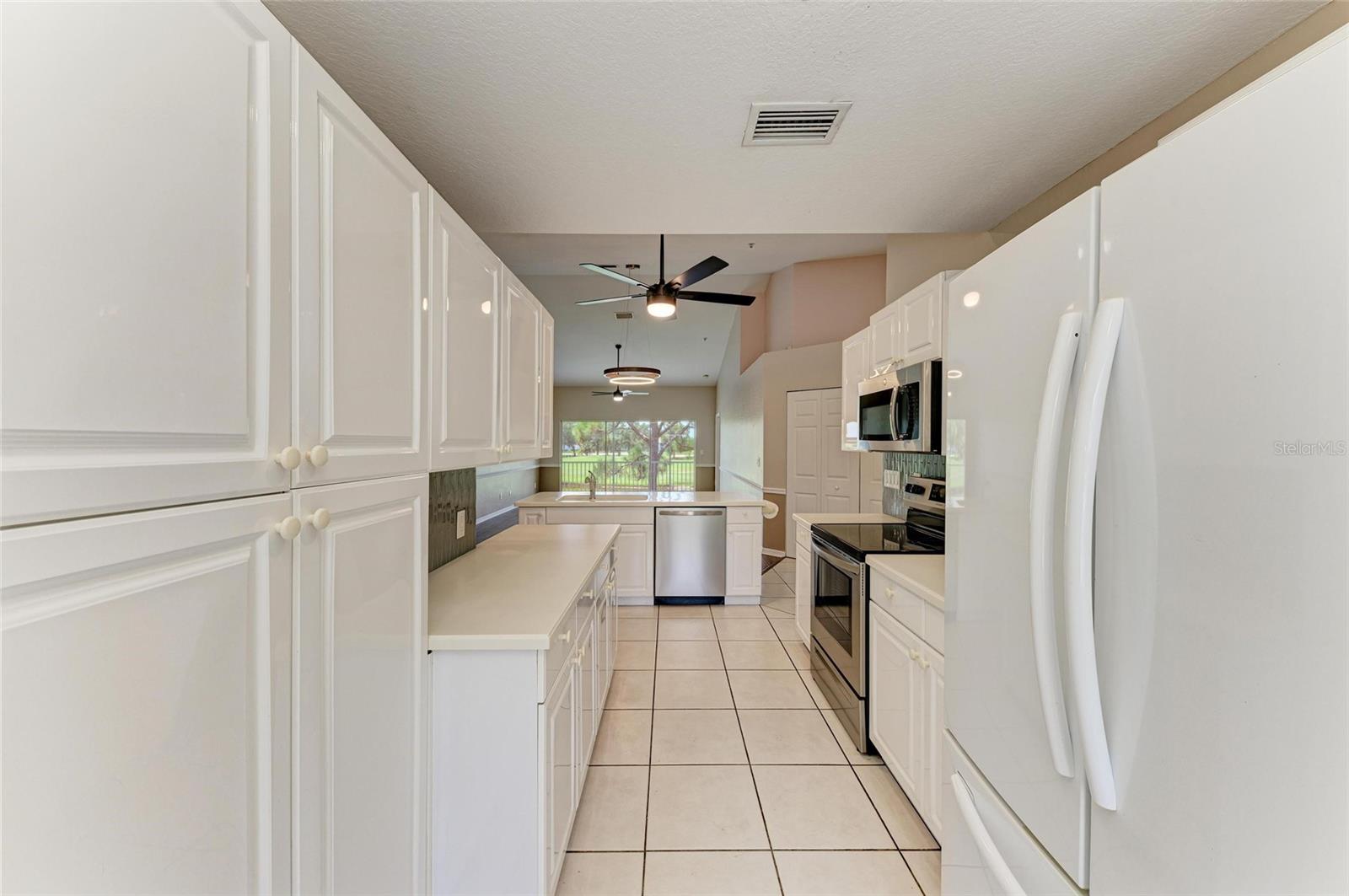 Image 20 of 51 For 6618 Pineview Terrace 6618