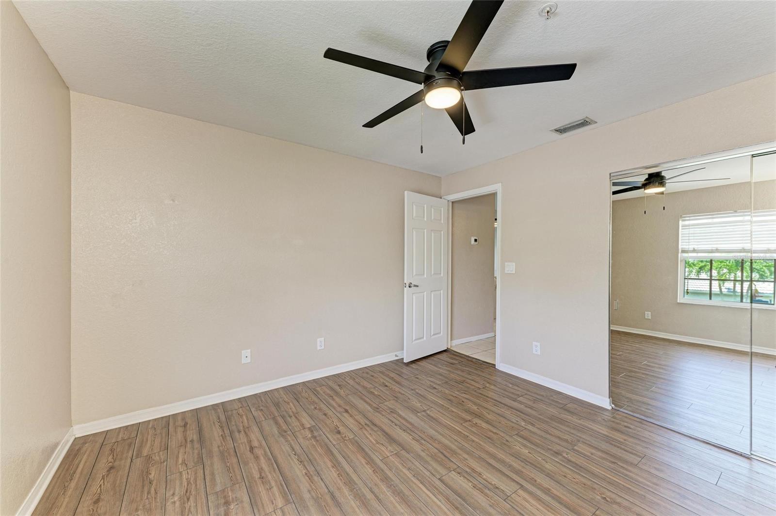 Image 30 of 51 For 6618 Pineview Terrace 6618
