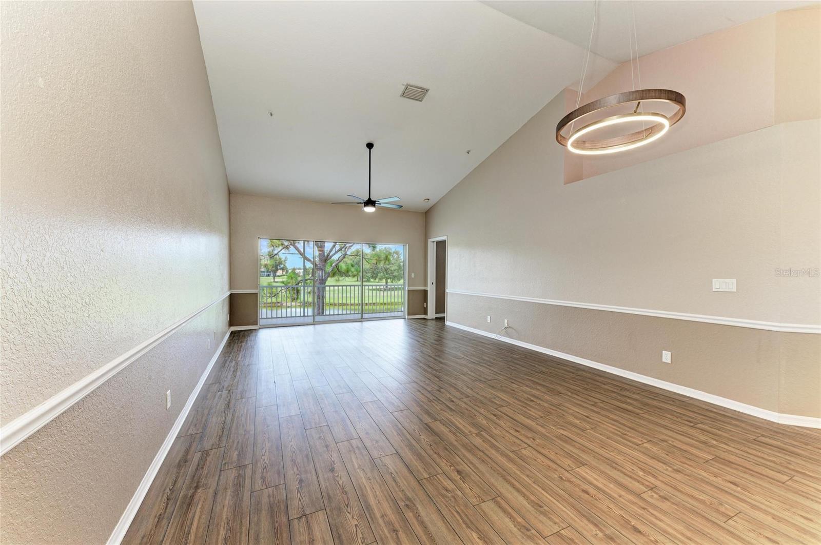Image 9 of 51 For 6618 Pineview Terrace 6618