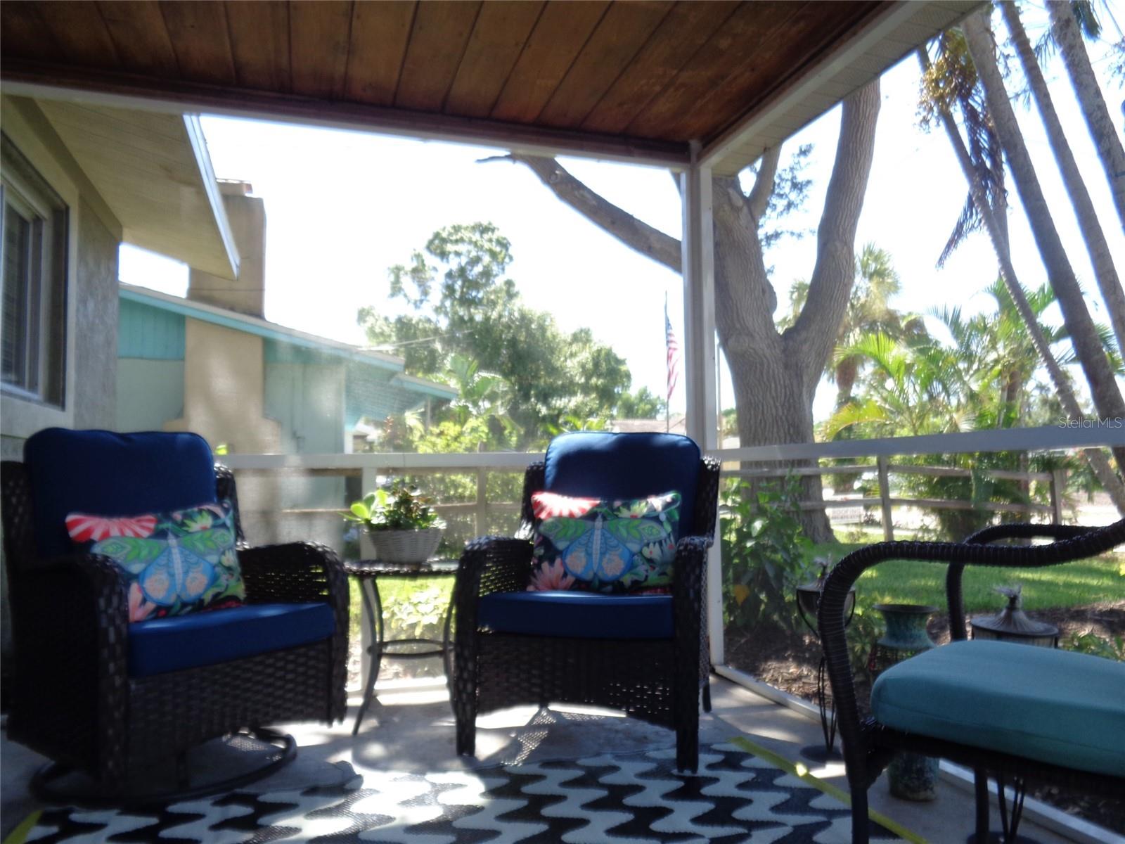 Image 4 of 46 For 1832 Ivanhoe Street