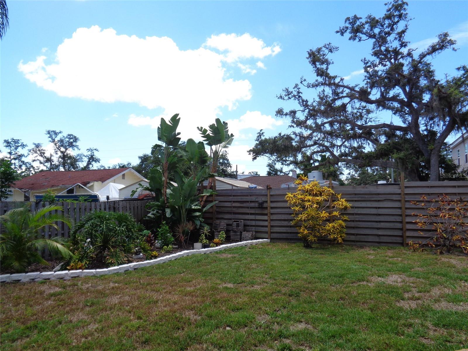 Image 7 of 46 For 1832 Ivanhoe Street