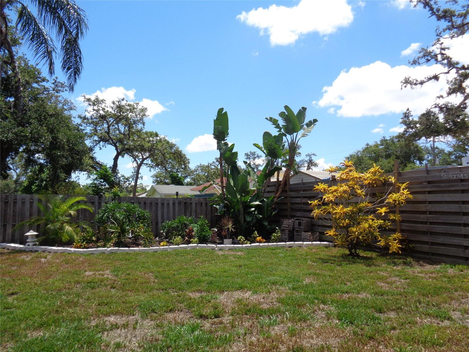 Image 8 of 46 For 1832 Ivanhoe Street
