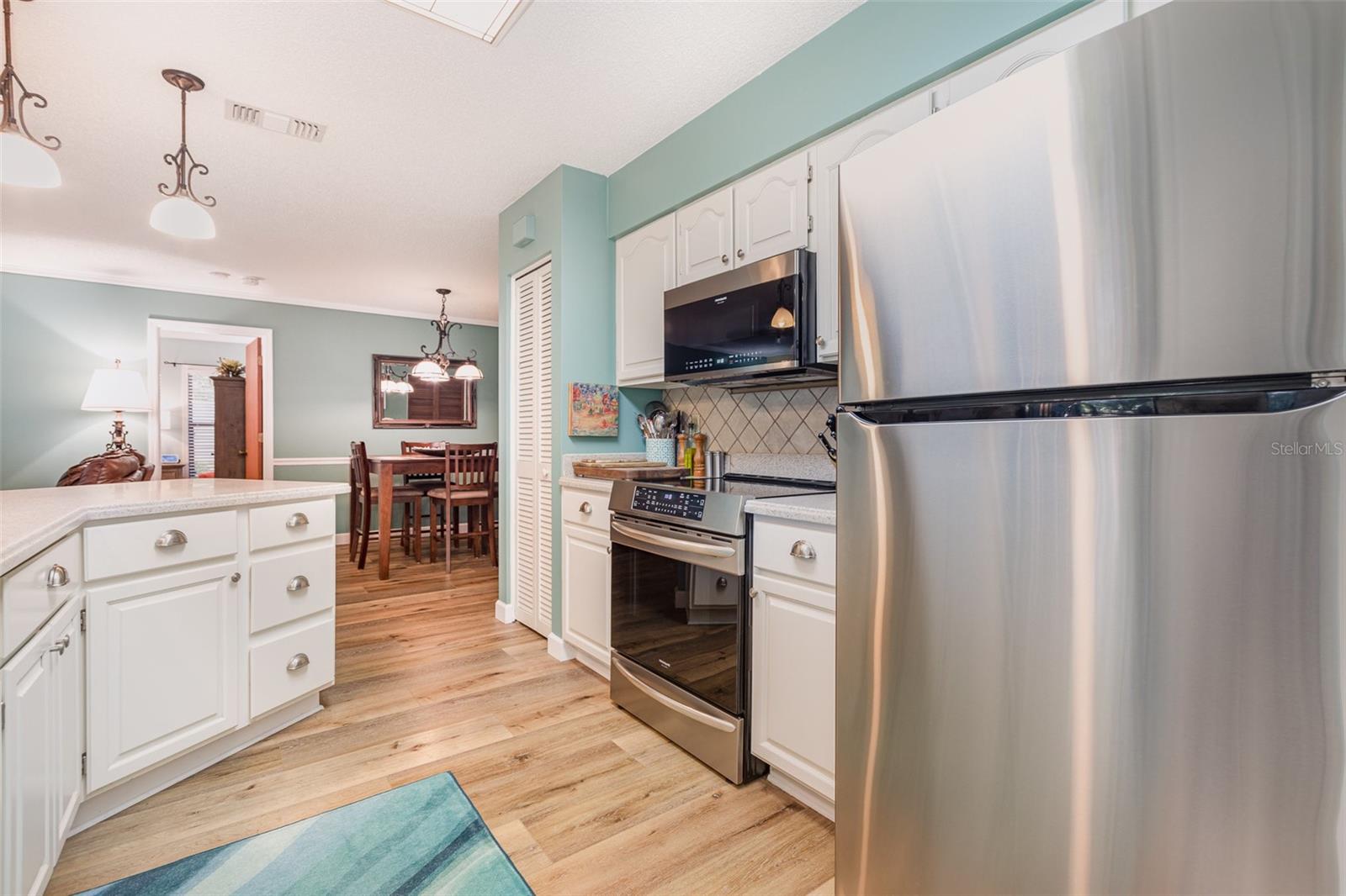 Image 4 of 36 For 3087 Heather Lake Drive