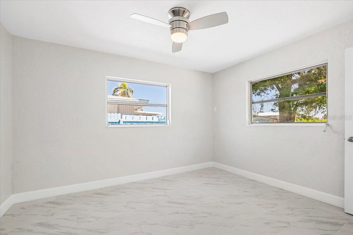 Image 11 of 21 For 203 22nd Street Ne