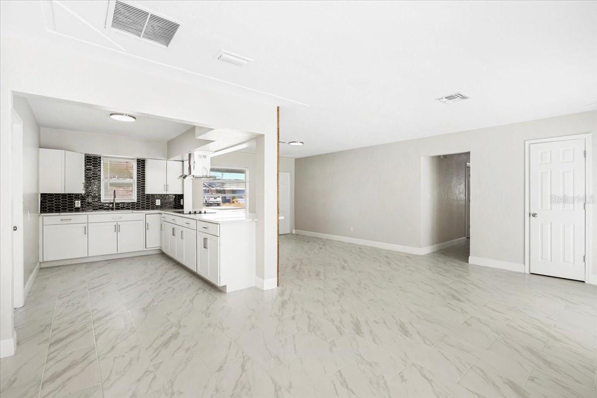 Image 3 of 21 For 203 22nd Street Ne