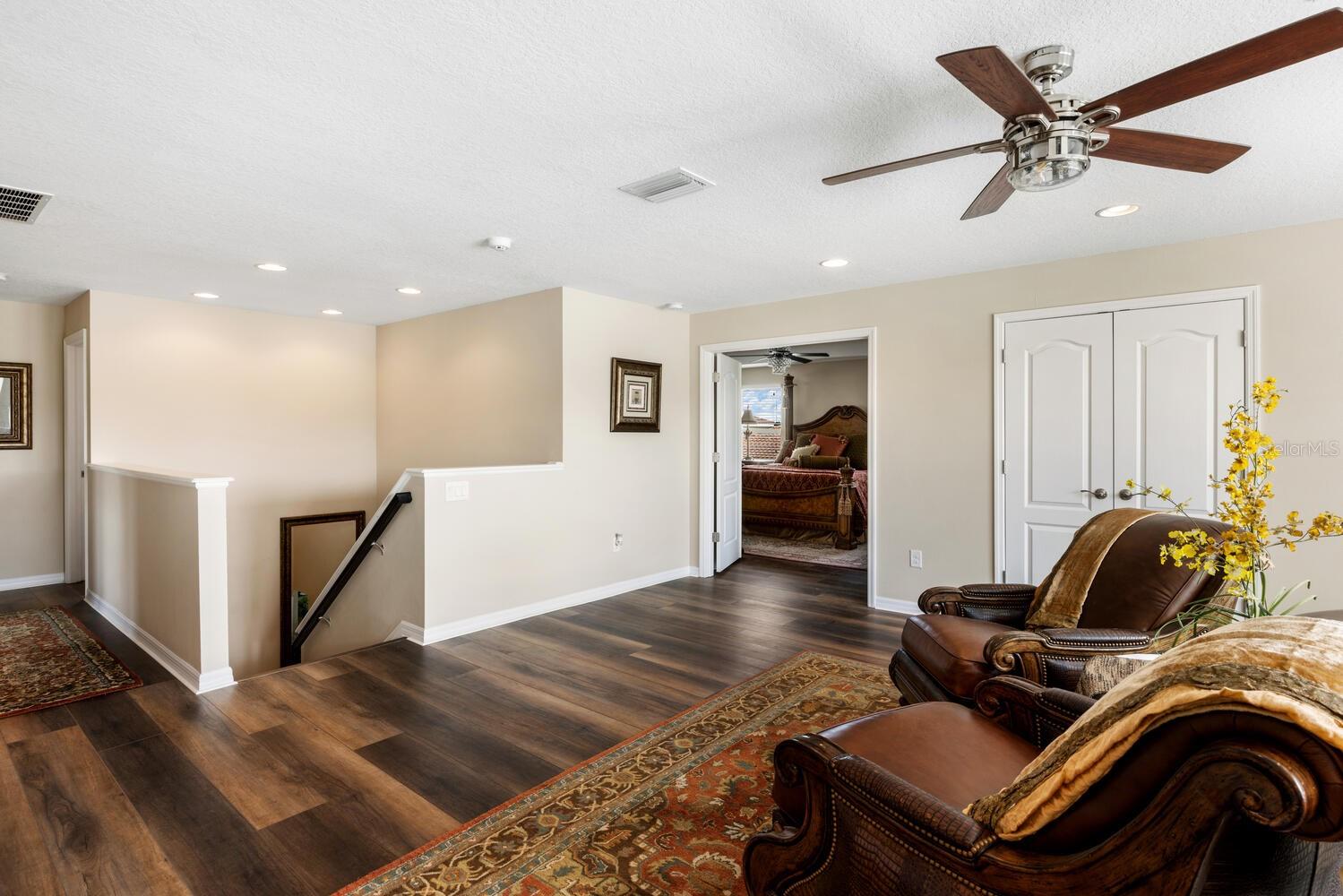 Image 14 of 34 For 3039 Oriole Drive