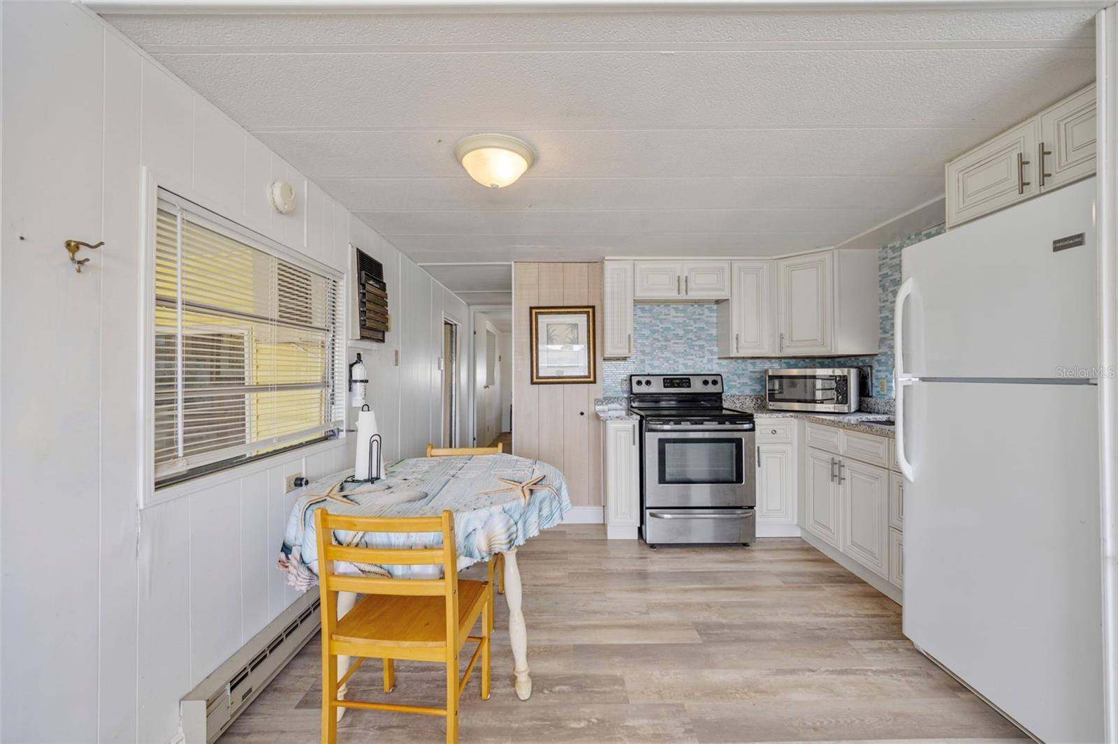Image 8 of 20 For 2312 17th Street Court W