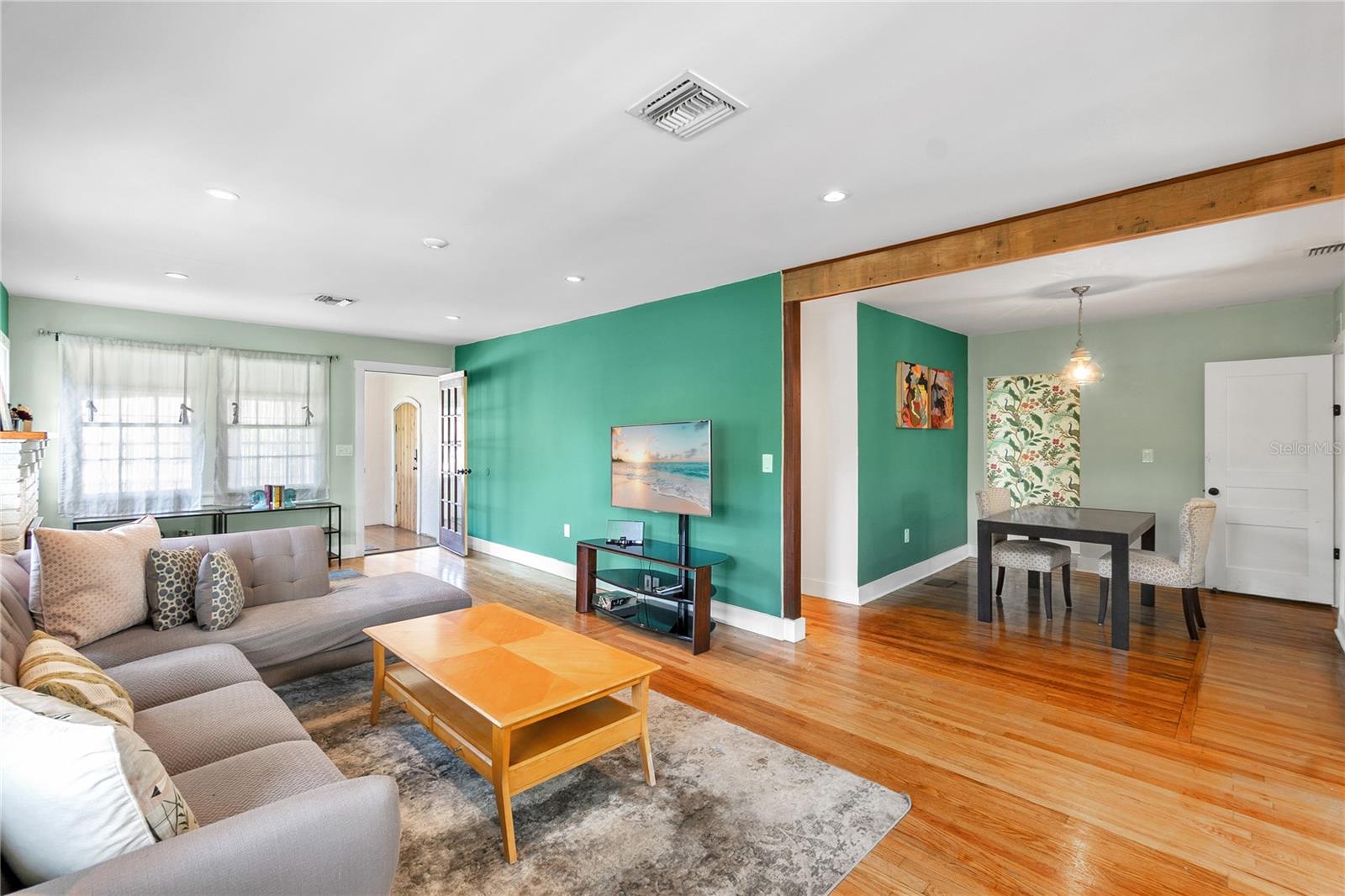Image 10 of 30 For 2523 11th Avenue W