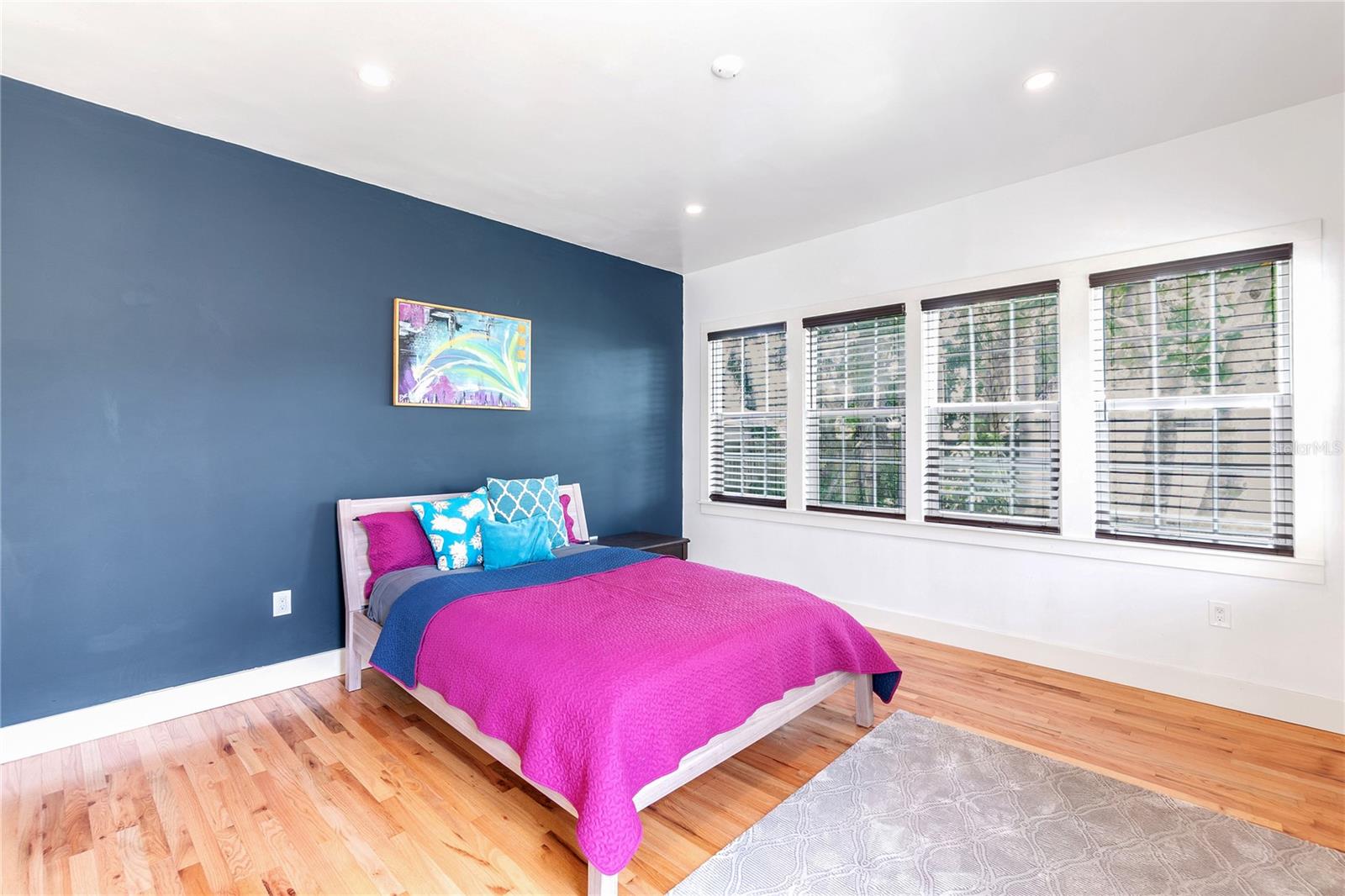Image 15 of 30 For 2523 11th Avenue W