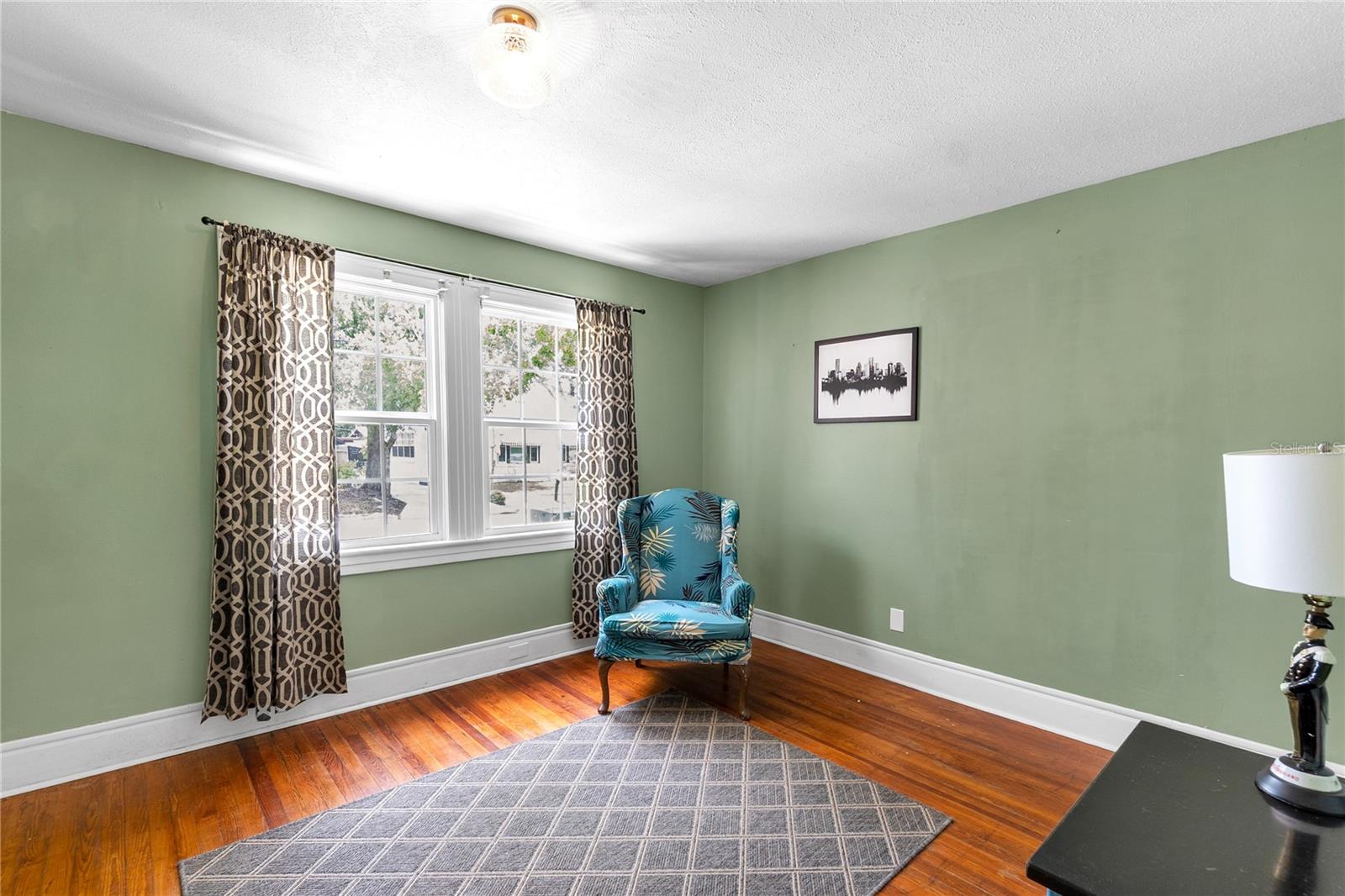 Image 19 of 30 For 2523 11th Avenue W
