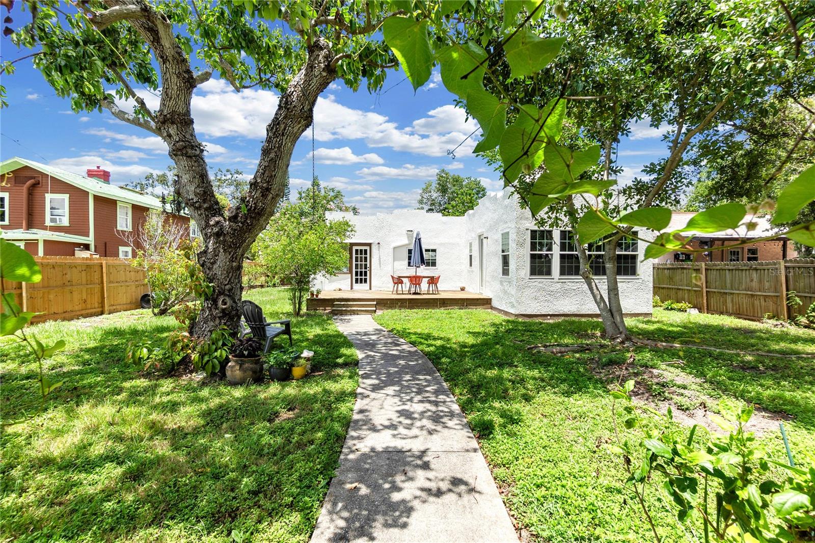 Image 24 of 30 For 2523 11th Avenue W