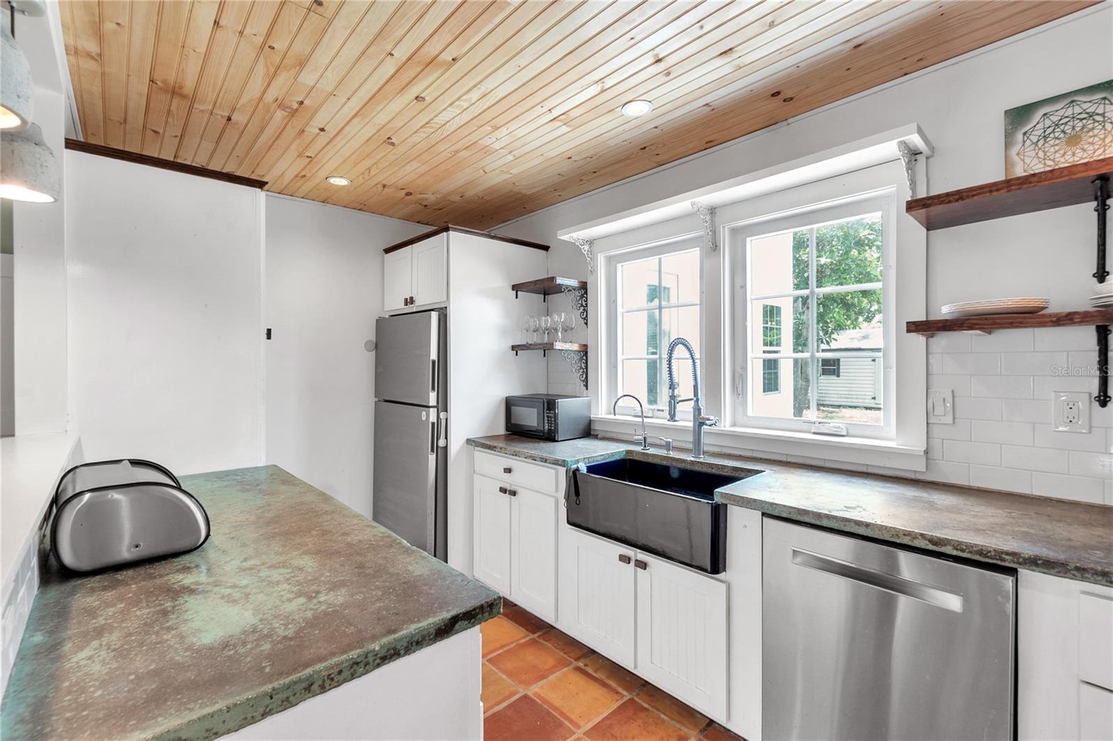 Image 7 of 30 For 2523 11th Avenue W