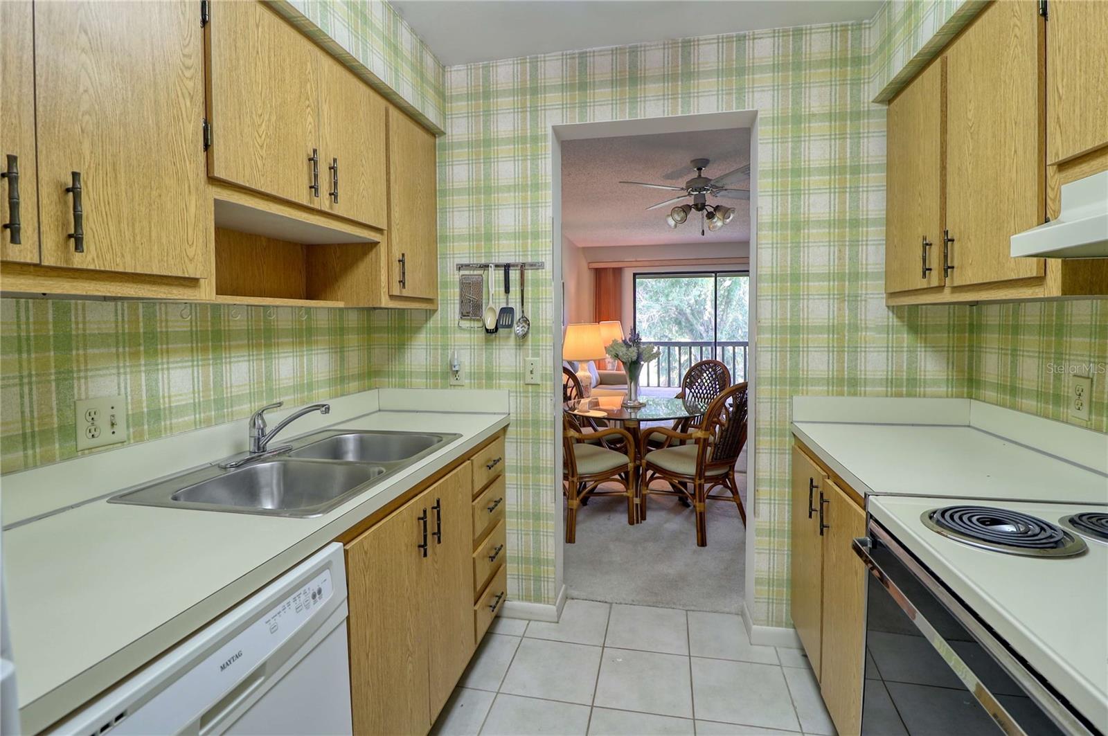 Image 23 of 85 For 4546 Longwater  44