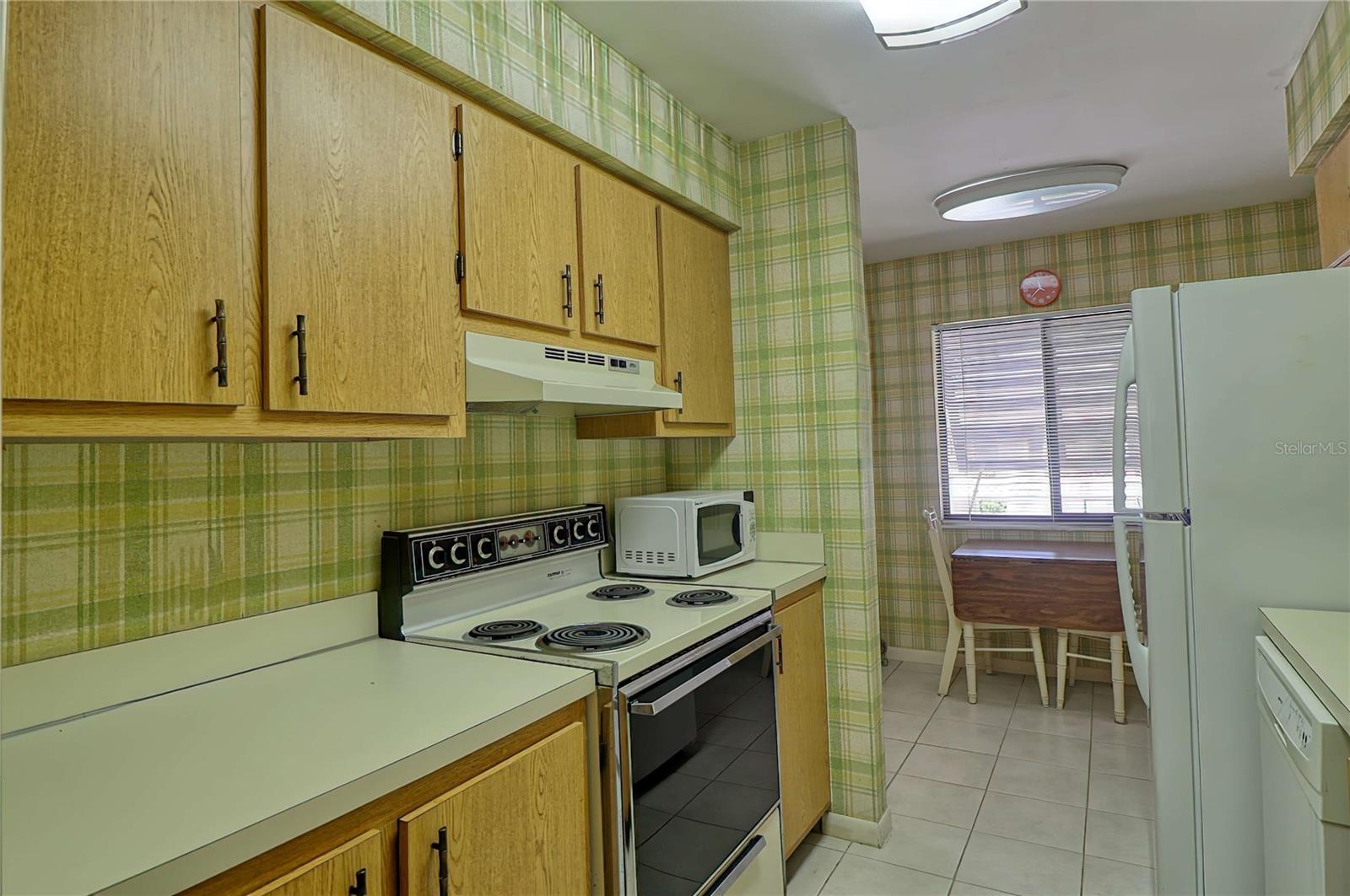 Image 24 of 85 For 4546 Longwater  44